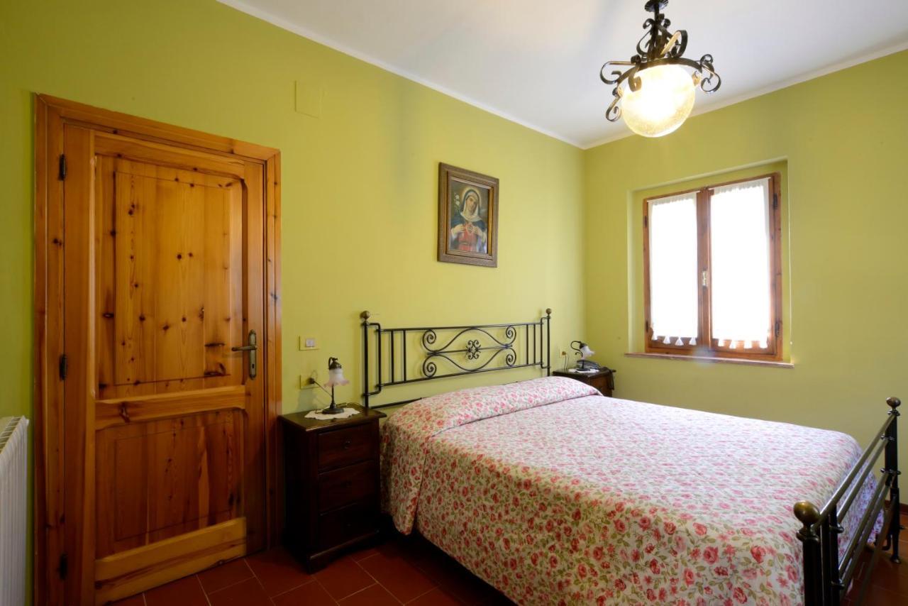 Le Querce Di Assisi Guest House Piano Delle Pieve Bagian luar foto